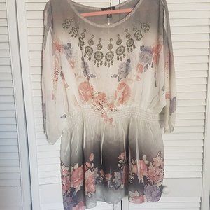 Cal Style u.s.a. top with roses and dreamcatchers
